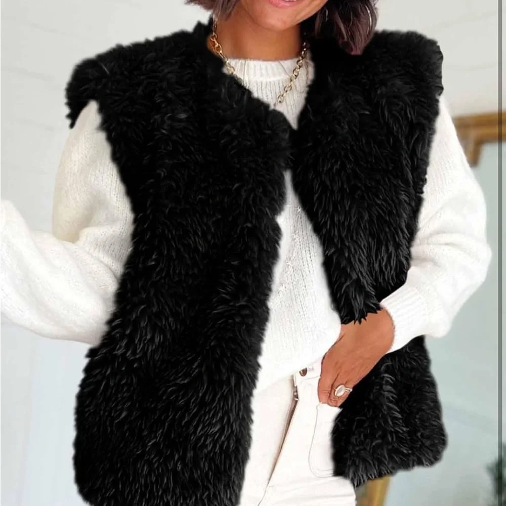 Women's Black Faux Fur Vest